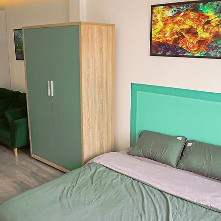 הו צ'י מין סיטי La Vie - Saigon Homestay Cafe & Tea מראה חיצוני תמונה